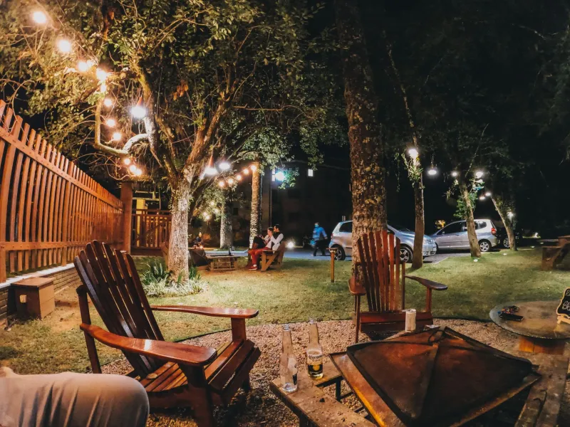 Fire It Up: The Complete Backyard Bonfire Party Guide for Hosts Who Want to Go Big